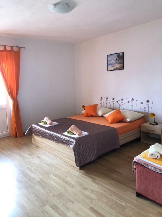 Apartments Mate Baska Voda Exterior photo